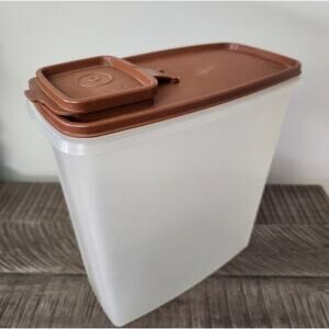Vintage Tupperware Brown Cereal Keeper Pour And Store Container 1970s